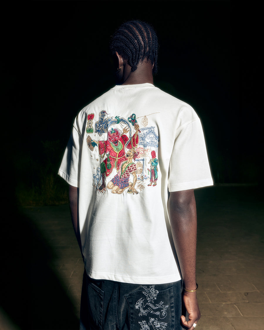 The Ritual T-Shirt tişört – model üzerinde görünüm | Voyant Apparel