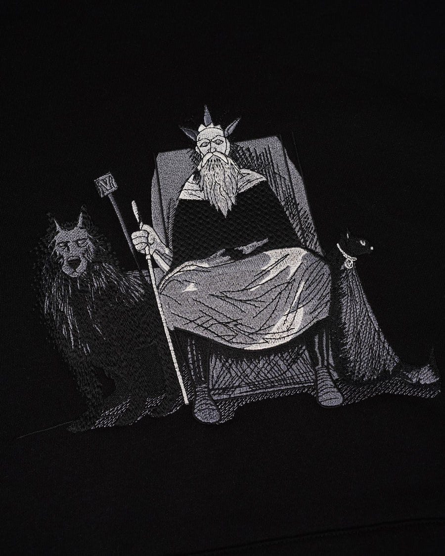 Throne Hoodie – arkadan görünüm | Voyant Apparel