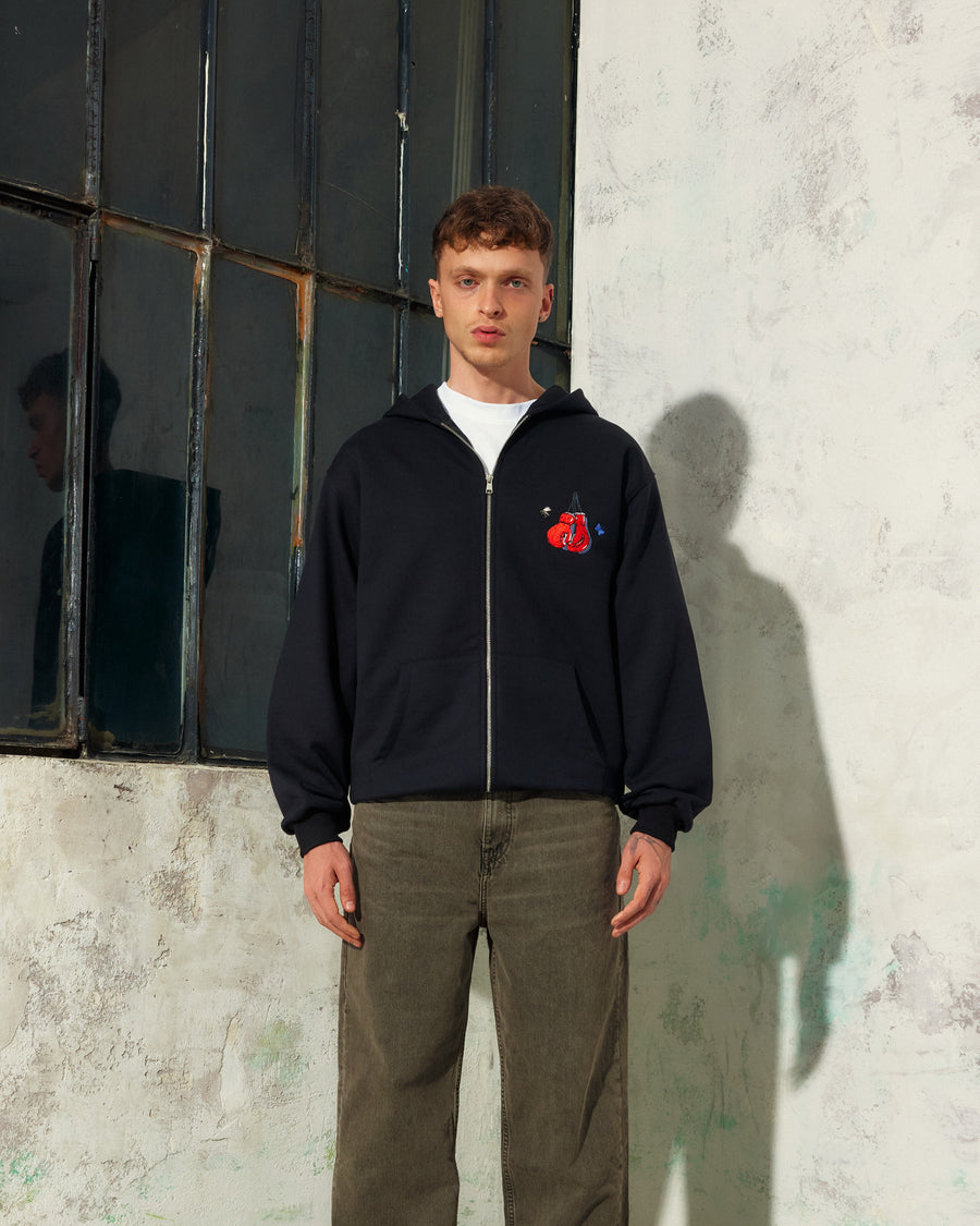 The Greatest Zip-Up fermuarlı sweatshirt – stüdyo çekimi | Voyant Apparel