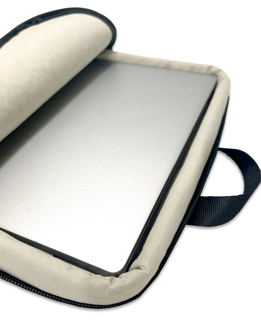 Voltage Laptop Kılıfı 15.6" – yakın çekim detay | Voyant Apparel