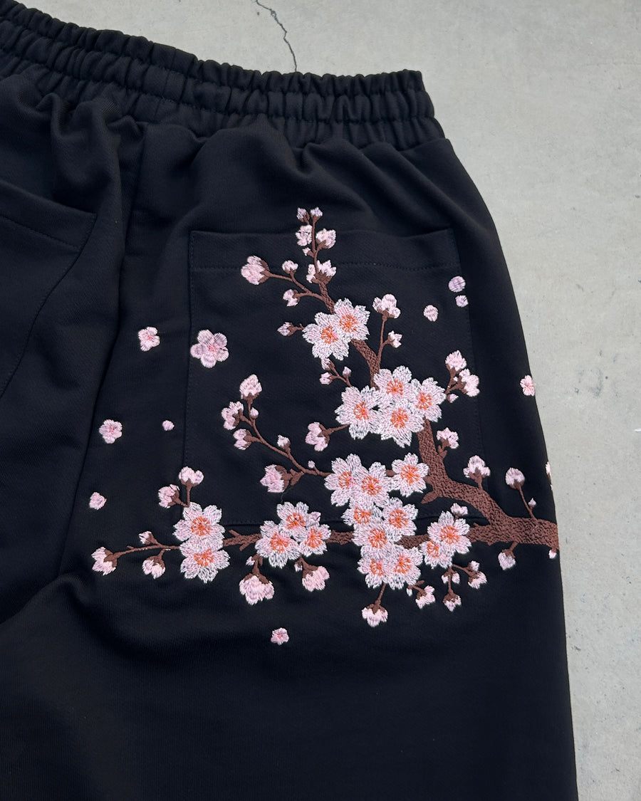 Sakura Baggy Şort - Siyah – nakış detayı | Voyant Apparel