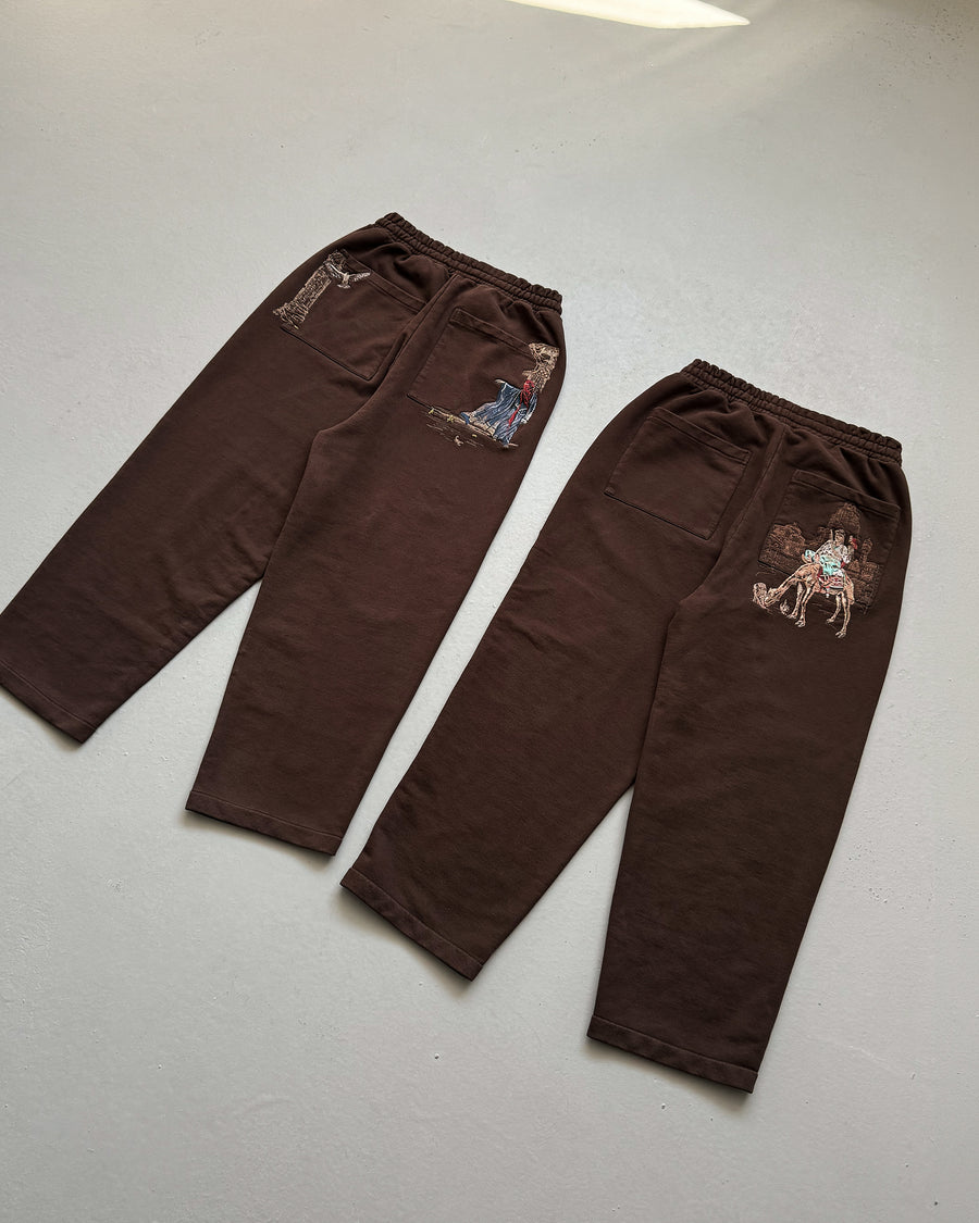 Tuareg Baggy Eşofman Altı - Kahverengi – yakın çekim detay | Voyant Apparel